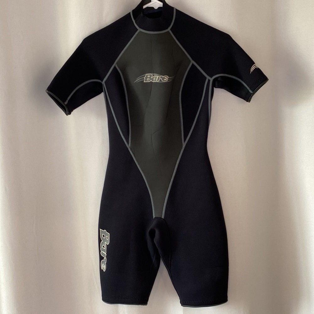 Bare Wet Suit Women’s Sz 5-6